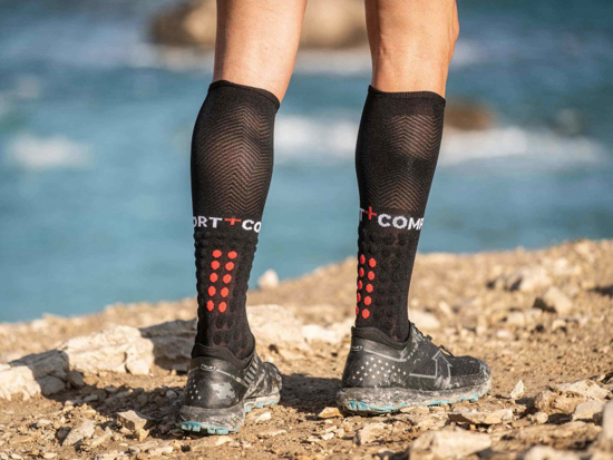 Picture of COMPRESSPORT tekaške nogavice SU00004B 990 FULL SOCKS RUN black