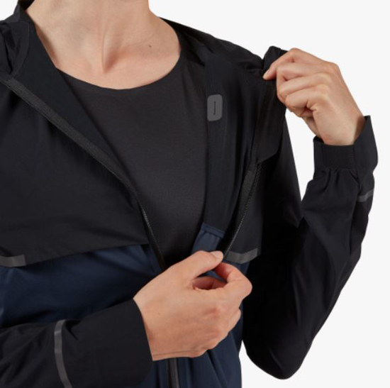 Picture of On ž jakna 204.00248 WEATHER JACKET black/navy