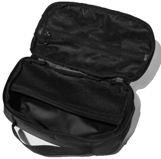 Picture of UNDER ARMOUR torbica 1361993-001 CONTAIN TRAVEL KIT