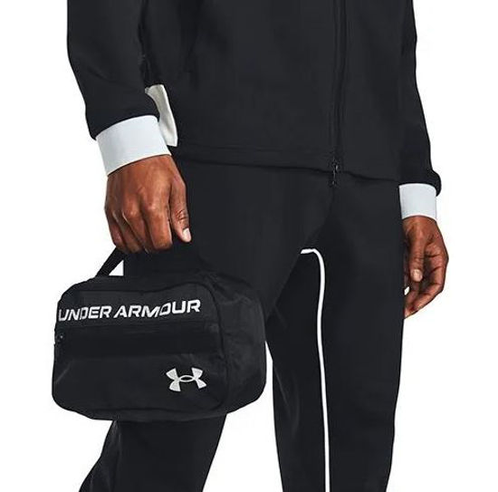 Picture of UNDER ARMOUR torbica 1361993-001 CONTAIN TRAVEL KIT