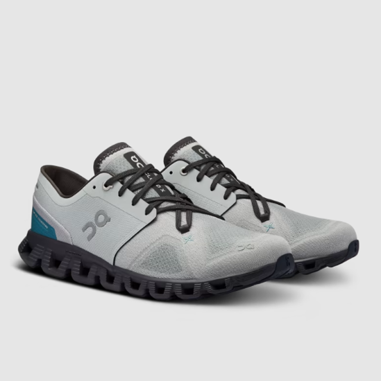 On m copati 60.98102 CLOUD X 3 glacier/iron