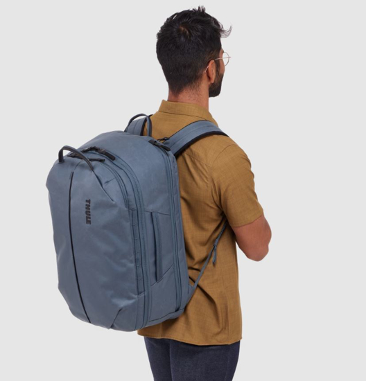 THULE nahrbtnik 808418 AION TRAVEL dark slate 40L