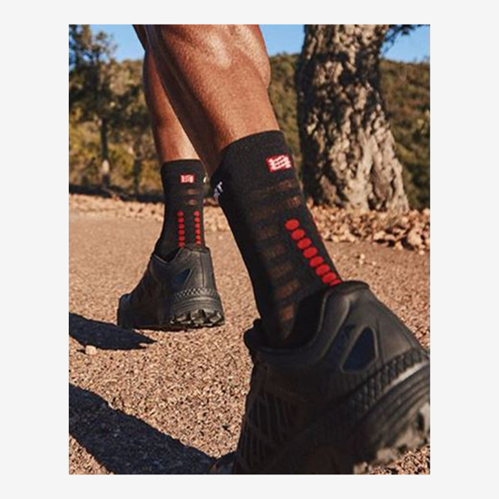 COMPRESSPORT tekaške nogavice XU00050B 906 PRO RACING V4.0 ULTRALIGHT SOCKS black