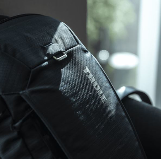 THULE nahrbtnik 807145 CONSTRUCT carbon blue 24L