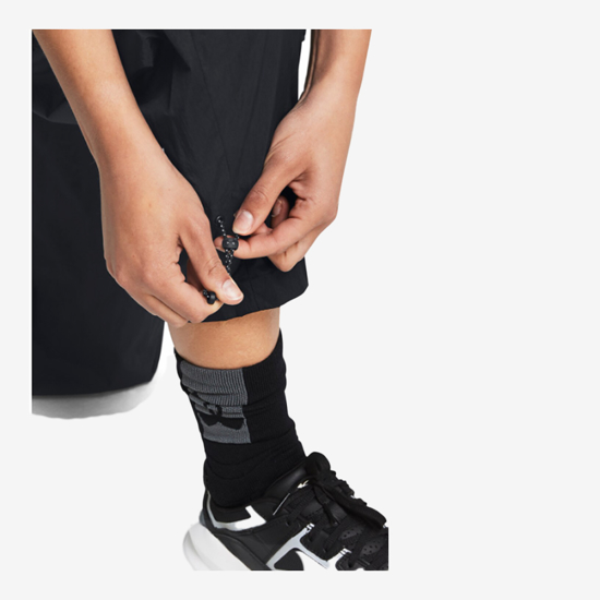 UNDER ARMOUR ž hlače 1386456-001 CRINKLE WOVEN PANTS black white