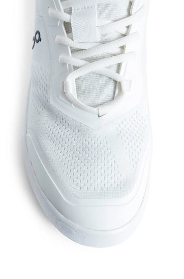On m copati 3MD11470462 THE ROGER SPIN white black