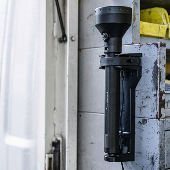 LED LENSER svetilka 503105 P21R black