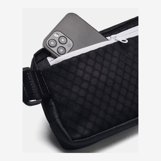 UNDER ARMOUR pas torbica 1378418-001 UA ESSENTIAL WAIST BAG CROSSBODY black