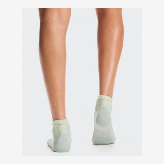 On nogavice 2UF10064781 PERFORMANCE RUN SOCKS tin lemonade