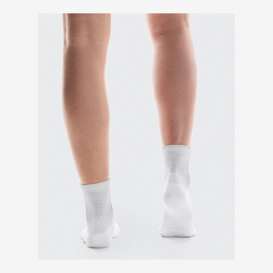 On nogavice 2UF10050813 PERFORMANCE RUN SOCKS MID white glacier