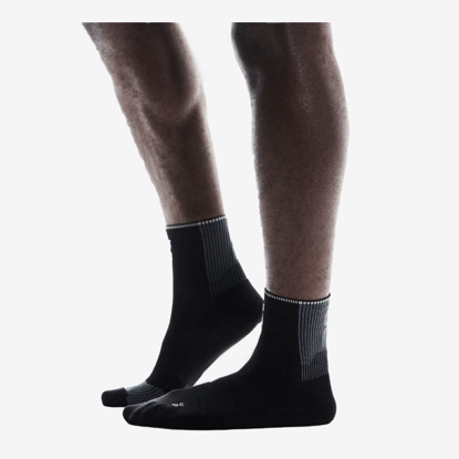 On nogavice 2UF10050106 PERFORMANCE RUN SOCKS MID black eclipse