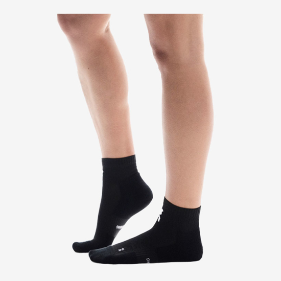 On nogavice 2UF10070553 CORE RUN SOCK MID 2P black