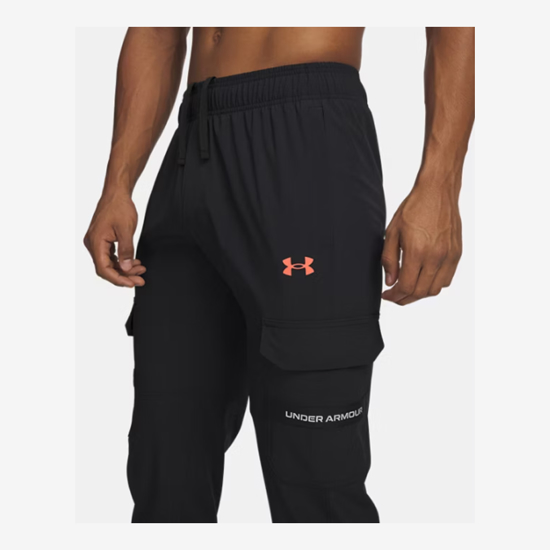 UNDER ARMOUR m hlače 6004966-003 TECH UTILITY WOVEN PANTS black castlerock venom red